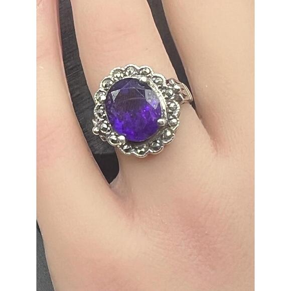 Jewelry - Sterling Silver Marcasite Purple Amethyst Ring Size 6